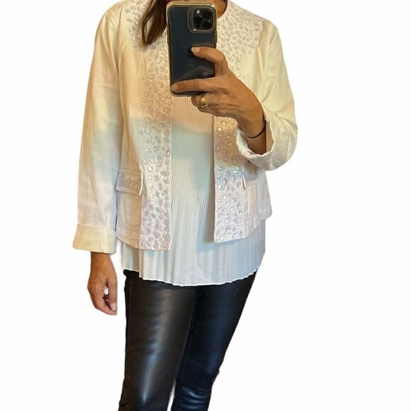 CHICO’S PLATINUM White Embellished Cotton Blazer Jacket.Size 1 - Picture 4 of 15